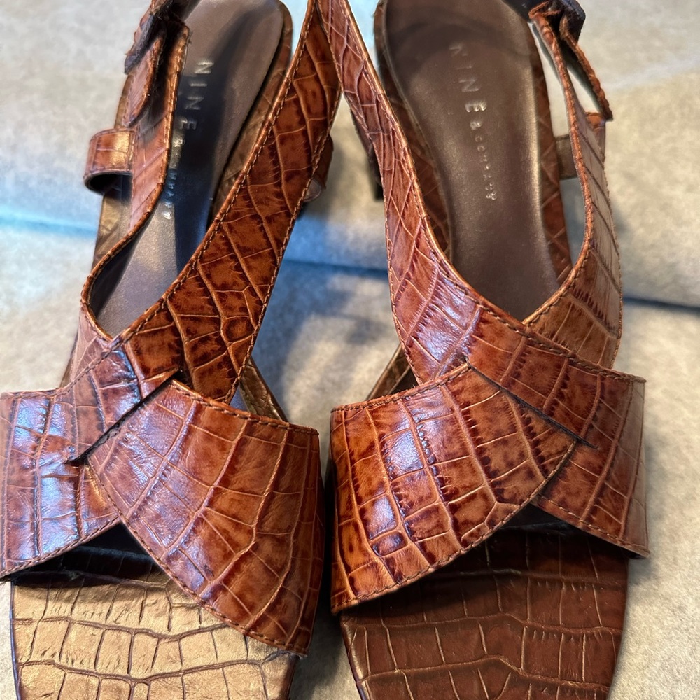 Sandals - Picture 2 of 5